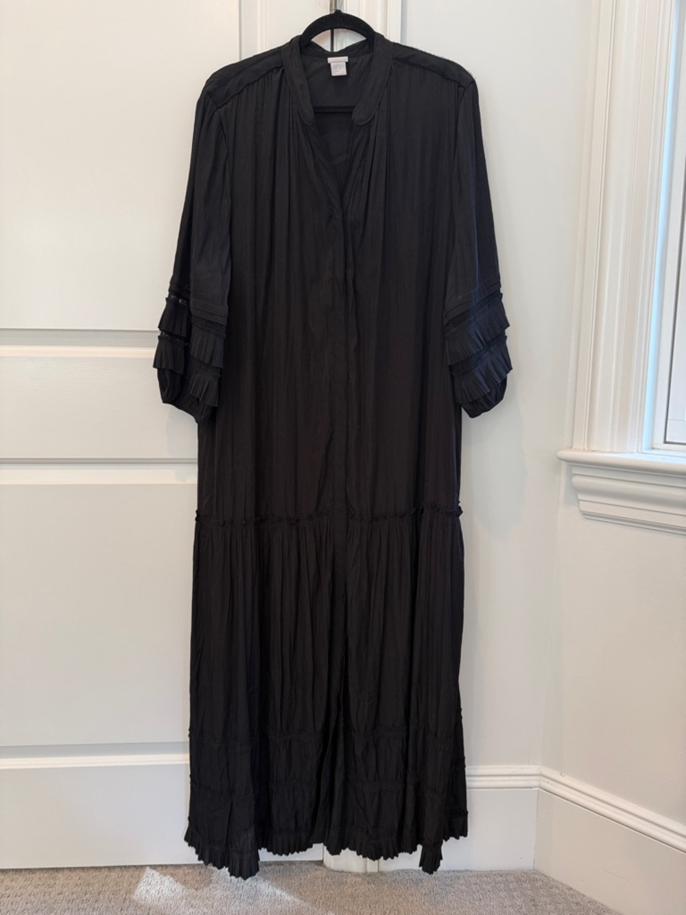 Chico's Black Tiered V-Neck Maxi Dress with Ruffle Sleeves Size 4/20 NWOT